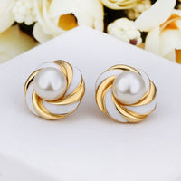 White Gold Pearl Epoxy Stud Earrings L68