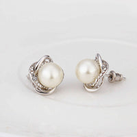 White Rose Gold Plated Pearl Zirconia Stud Earrings L69