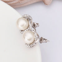 White Rose Gold Plated Pearl Zirconia Stud Earrings L69