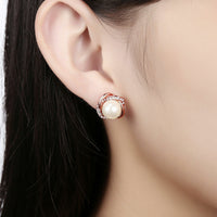 White Rose Gold Plated Pearl Zirconia Stud Earrings L69